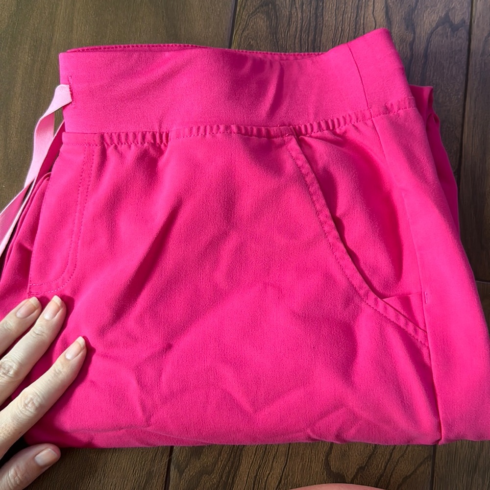 Hot Pink Zamora - Tall Jogger Scrub Pants
XL - Shocking Pink - Tall